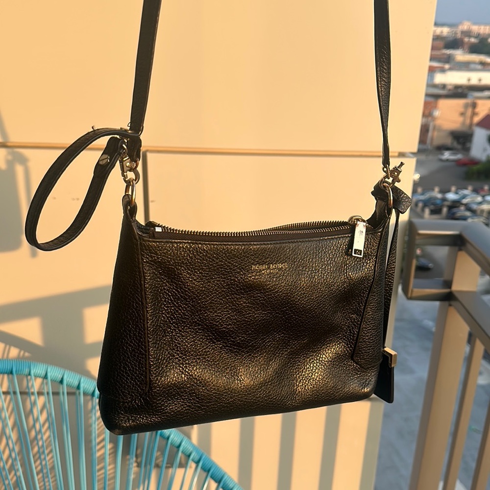 Henri bendel crossover bag